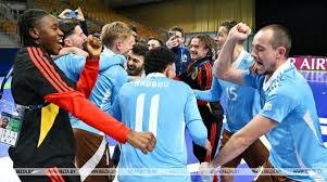 官方：广岛三箭巴西外援儒尼奥尔合同到期，赛季结束离队