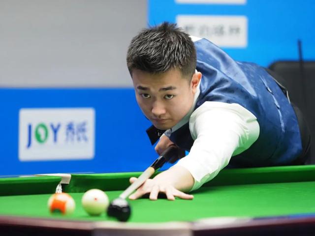 联赛中的潜 联赛中的潜